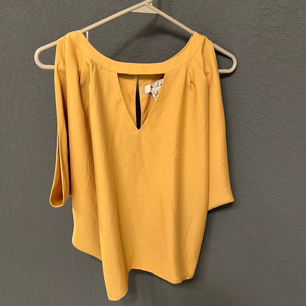 Boutique top